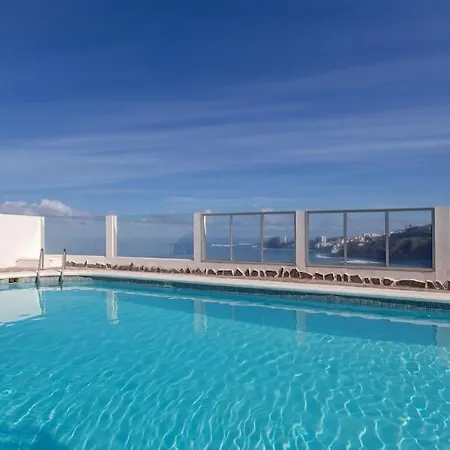 Coastal Vista: Retreat In Nature Apartamento