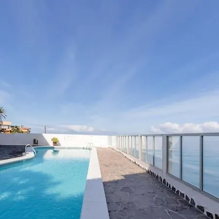 Coastal Vista: Retreat In Nature Apartamento