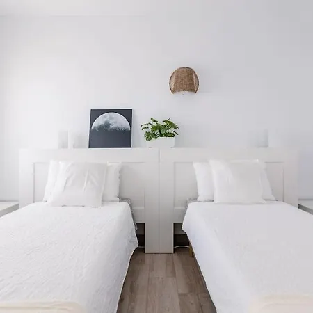 Coastal Vista: Retreat In Nature Apartamento