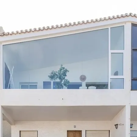 Apartment Coastal Vista: Retreat In Nature