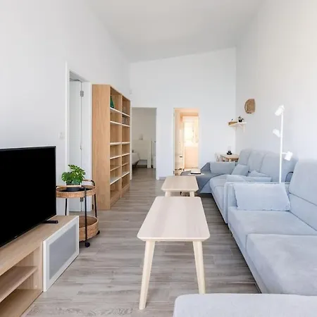 Apartment Coastal Vista: Retreat In Nature