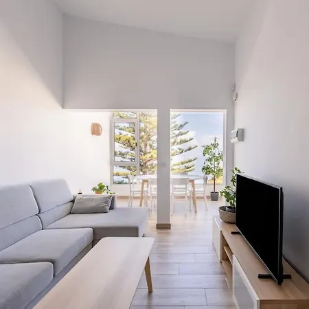 Apartment Coastal Vista: Retreat In Nature *